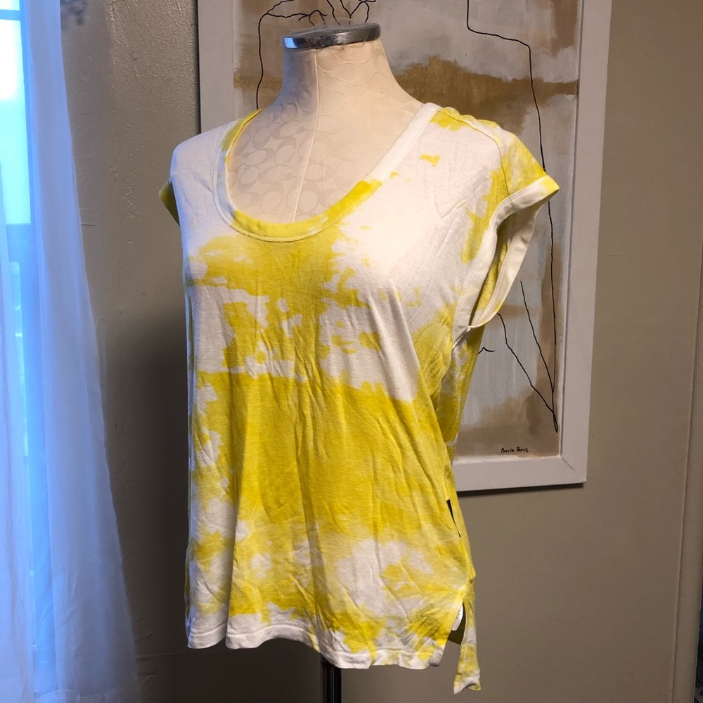 Calvin Klein Tee